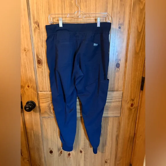 Womens Med Couture Navy scrub set - Picture 2 of 9